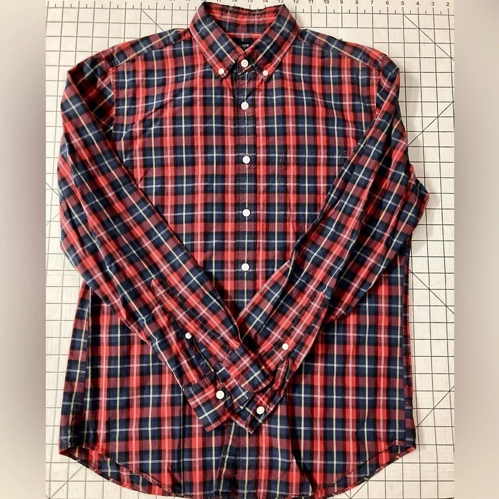 J. Crew Men’s Size Medium Red/Blue Plaid Button Down‎ Shirt